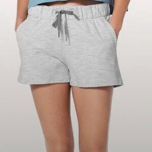 Lululemon On The Fly Short 2.5" Size 12 Wee Are From Space Nimbus Gray Athletic